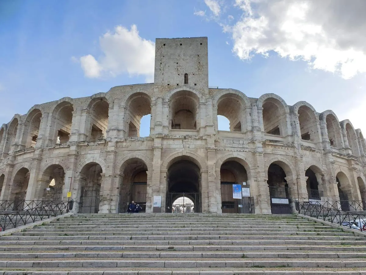 Joli Studio A Deux Pas De La Place Du Forum Arles 0*,  France